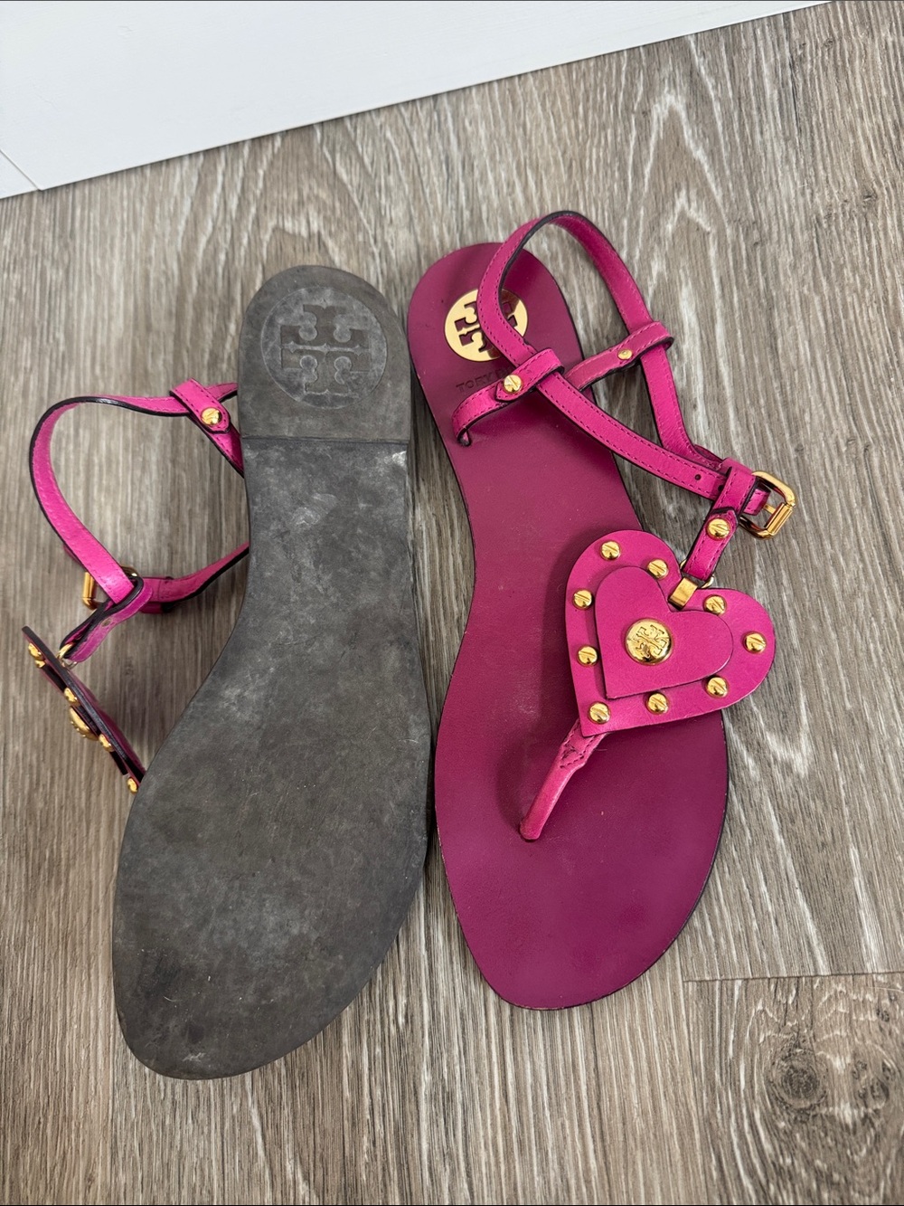 Tory Burch Heart Stud Leather sandals - Picture 2 of 4